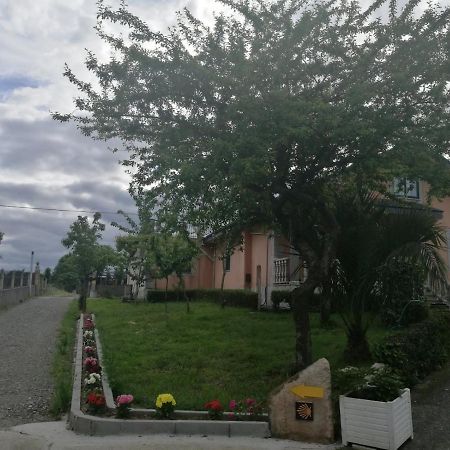 Albergue O Pombal Sarria Exterior photo